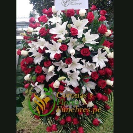 Lágrima Fúnebre Grande Rosas Rojas, Rosas Blancas y Liliums F61